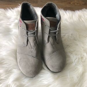 Toms lace up bootie